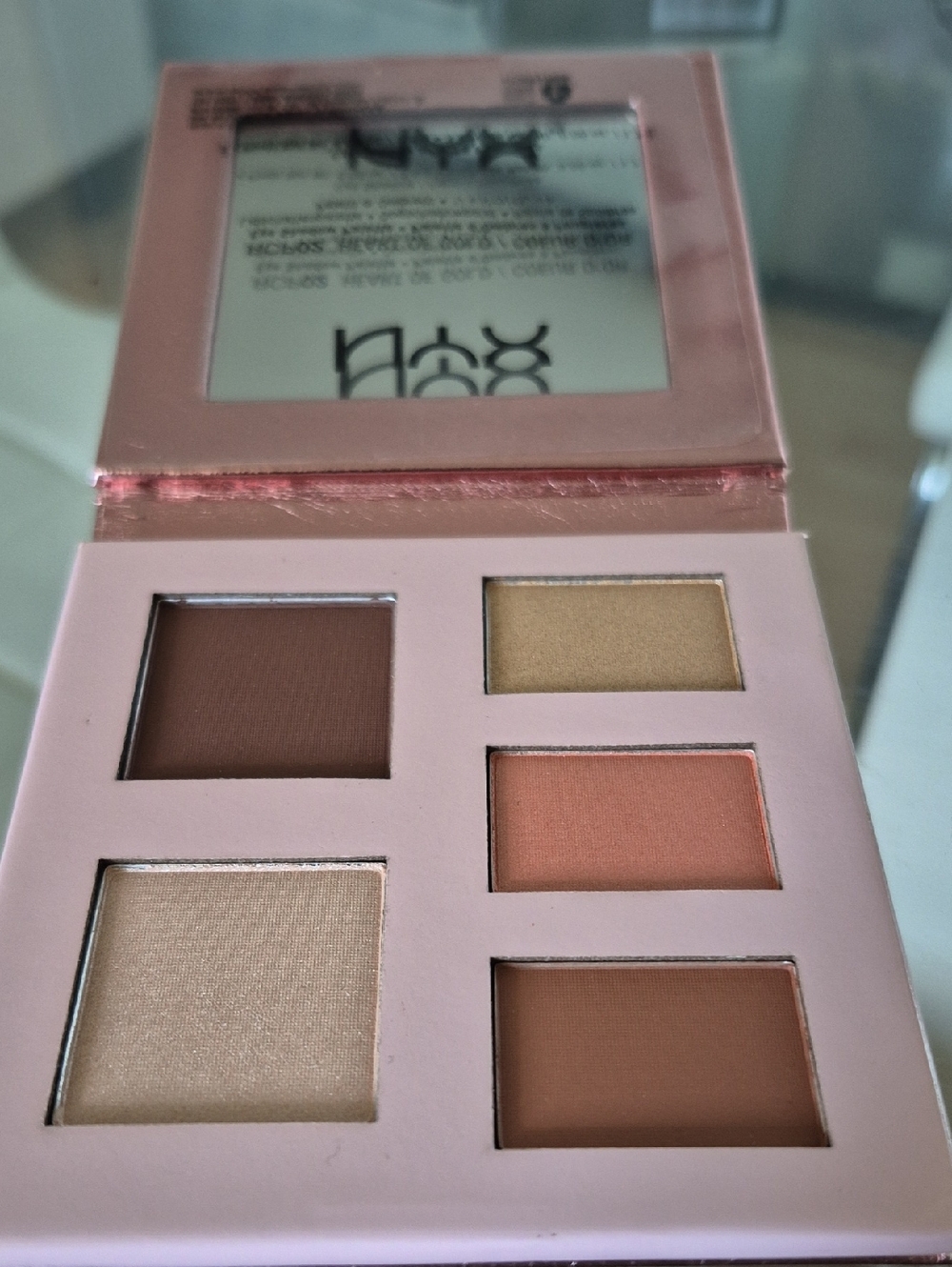 NYX Mini Eyeshadow Palette - Peach, Gold & Brown Tones